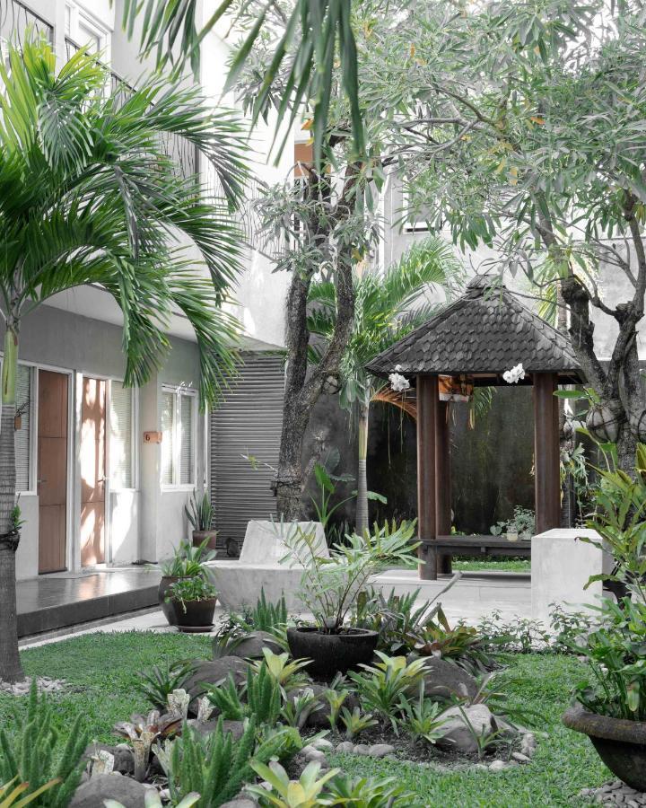 Seruni Guest House Денпасар Екстериор снимка